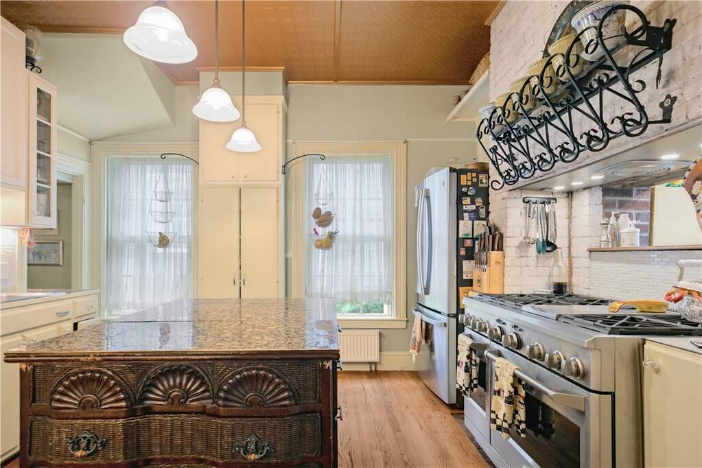 6 Bedroom Multi Unit's Image 13