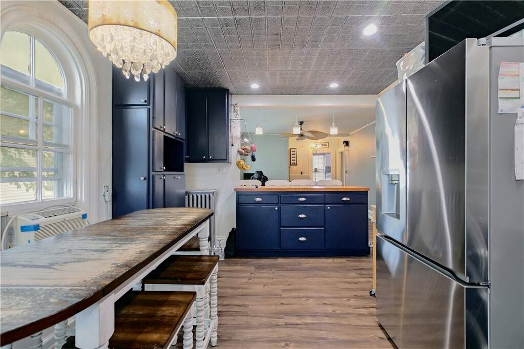 6 Bedroom Multi Unit's Image 20