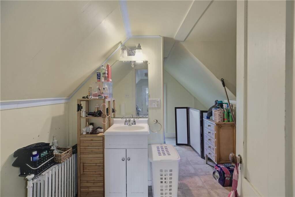 6 Bedroom Multi Unit's Image 29