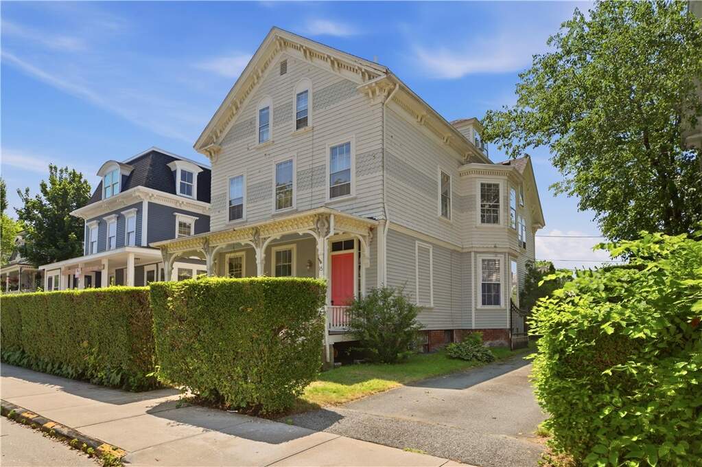 6 Bedroom Multi Unit's Image 37