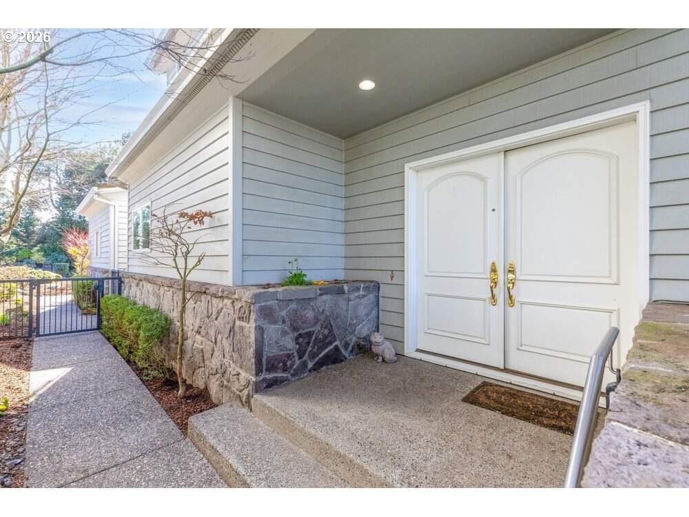 2 Bedroom Single Family Home/House's Image 3
