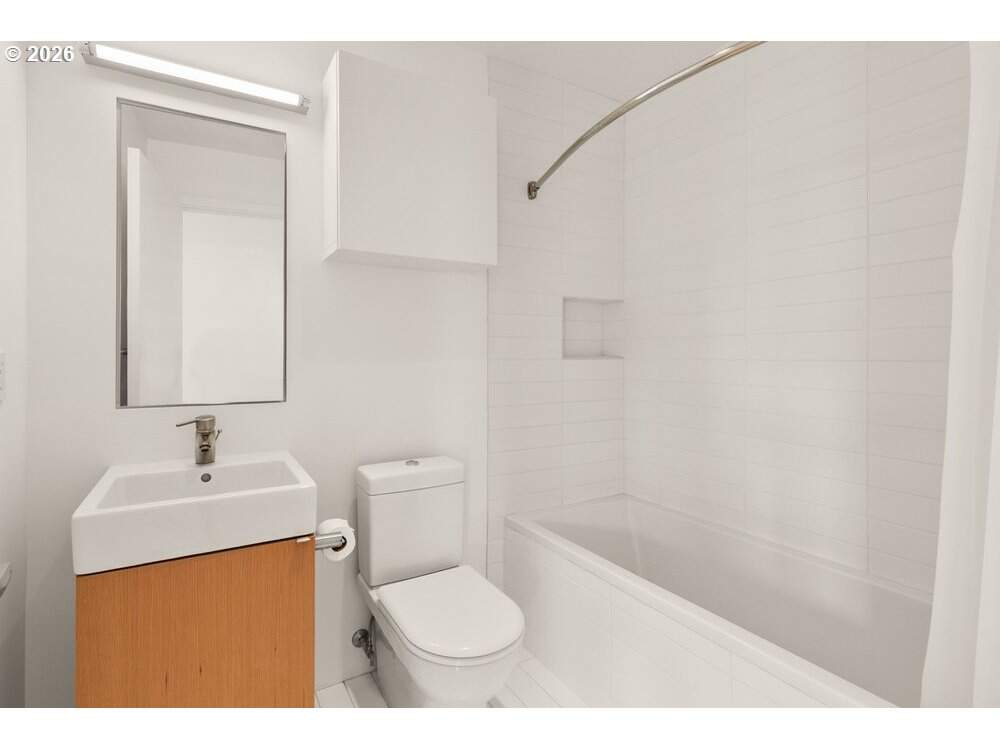 2 Bedroom Apartment/Flat's Image 33