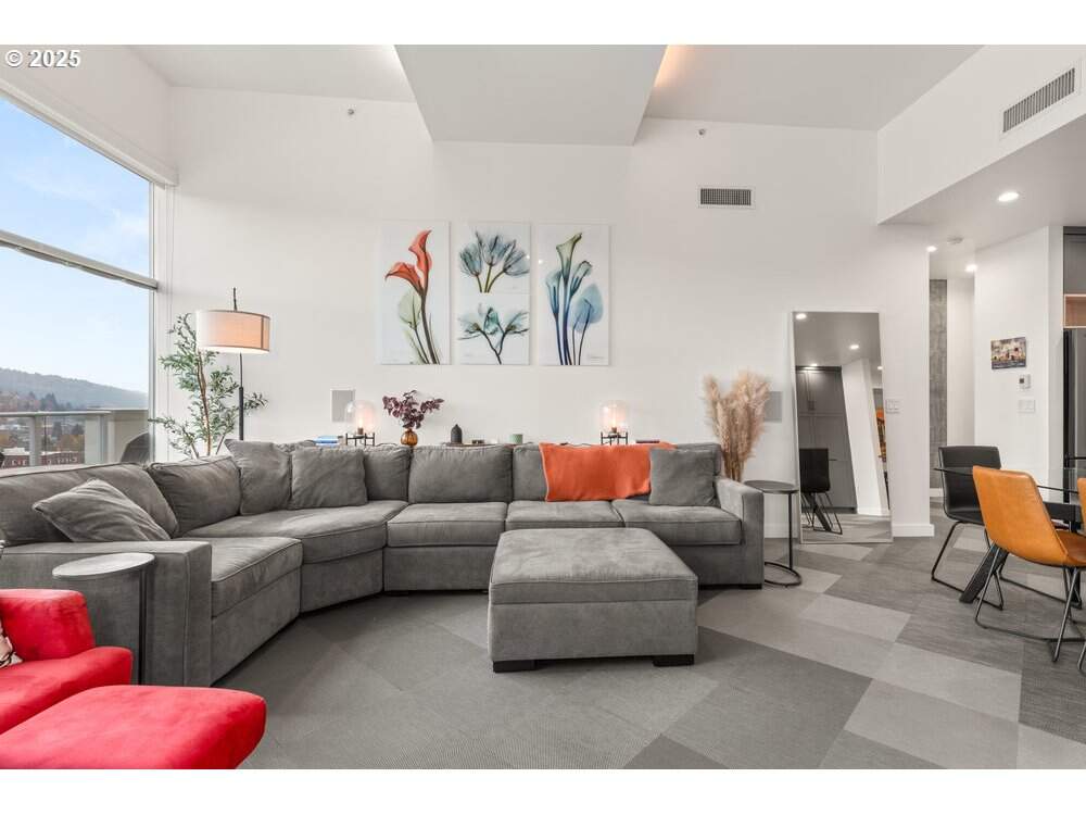 2 Bedroom Apartment/Flat's Image 12