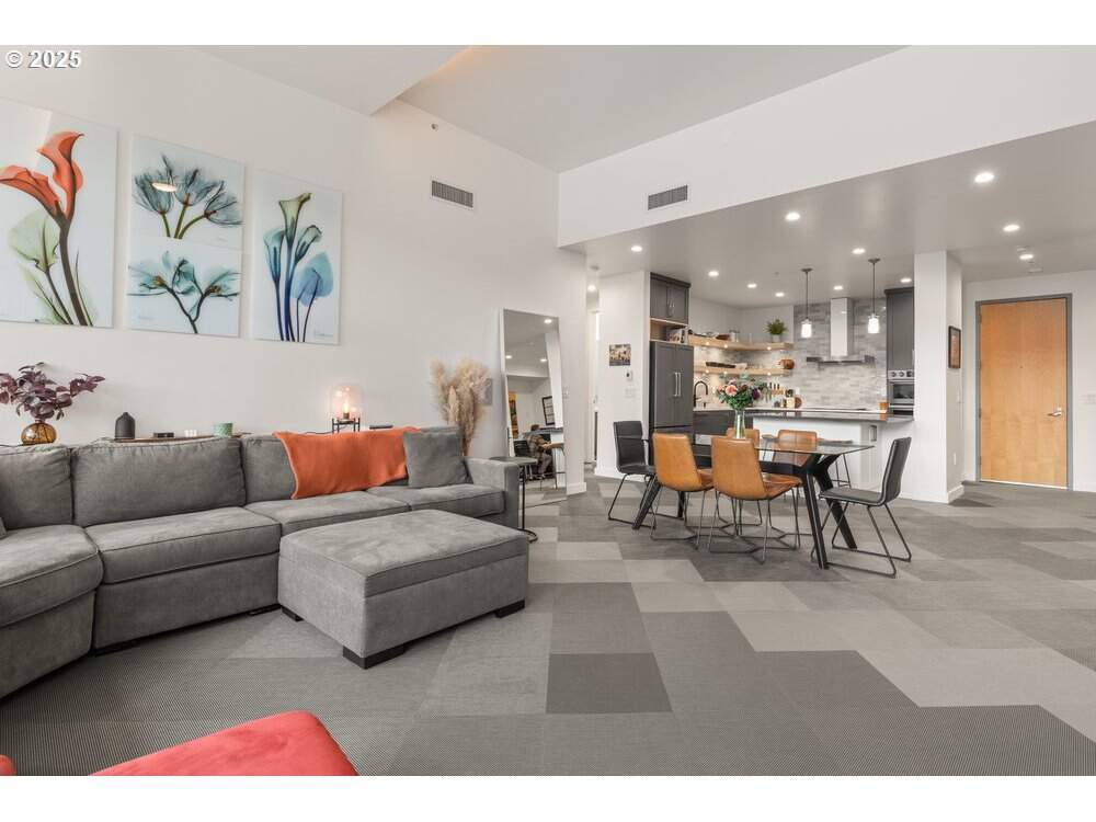 2 Bedroom Apartment/Flat's Image 17