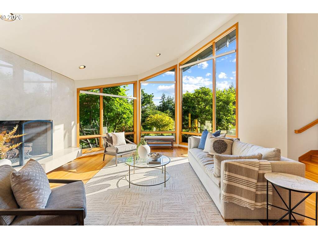 4 Bedroom Single Family Home/House's Image 10