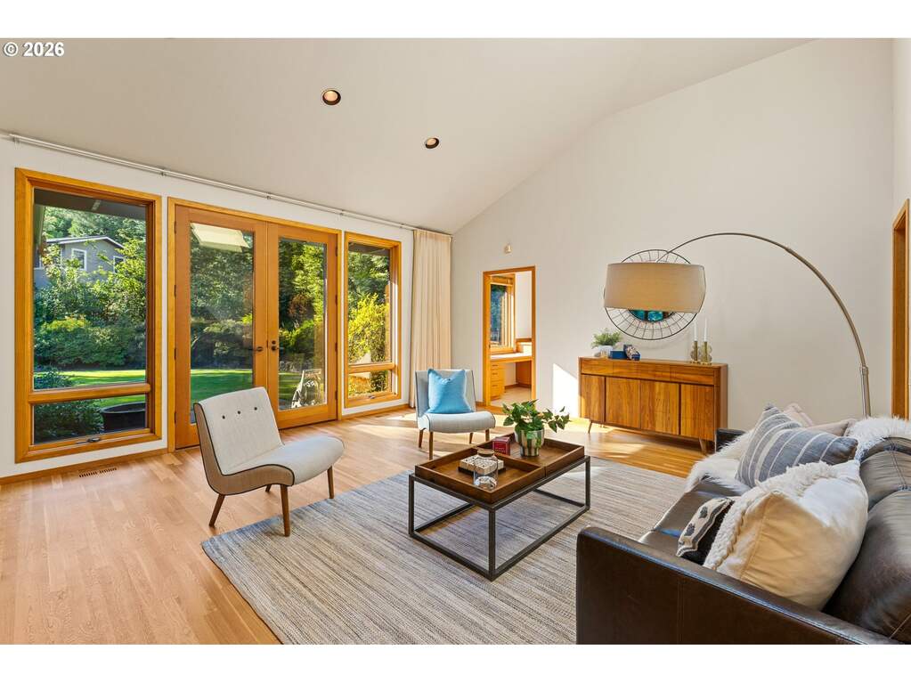 4 Bedroom Single Family Home/House's Image 11