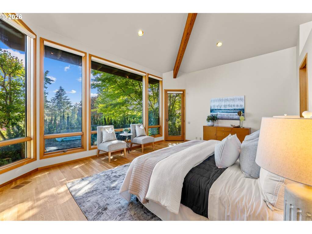 4 Bedroom Single Family Home/House's Image 16