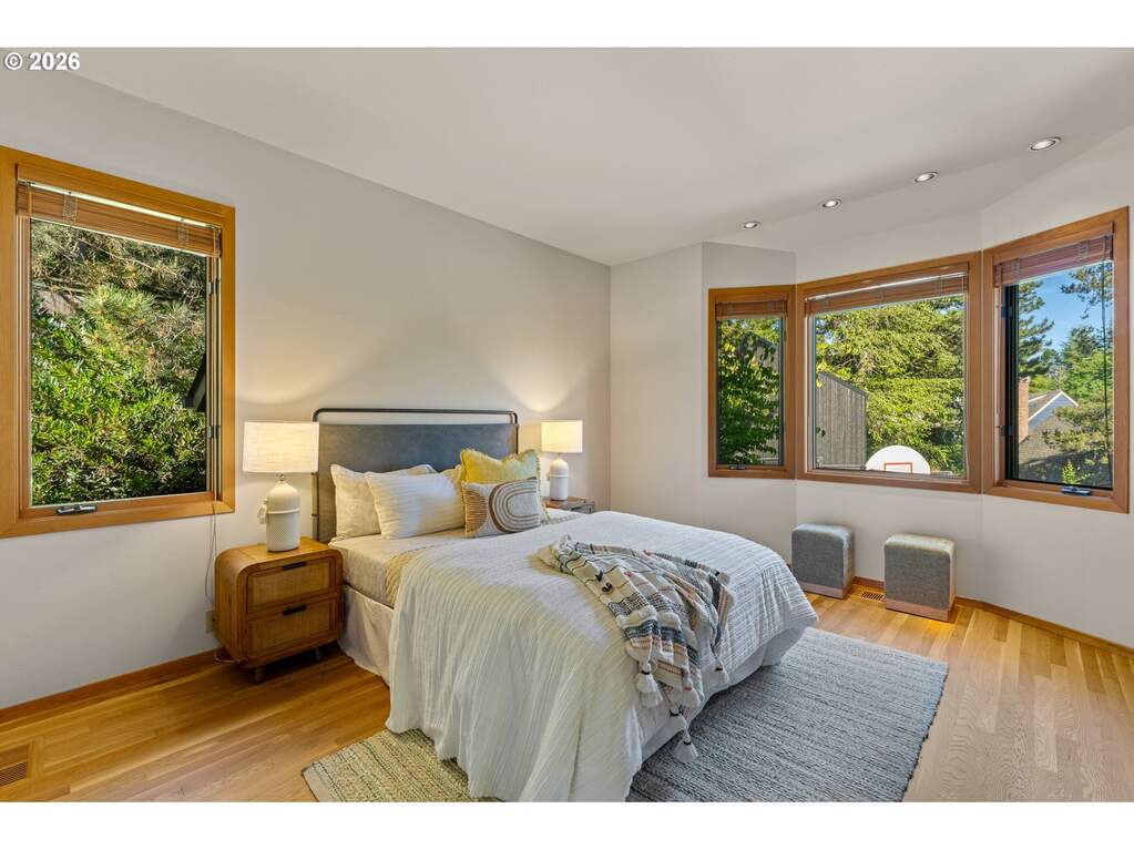 4 Bedroom Single Family Home/House's Image 23