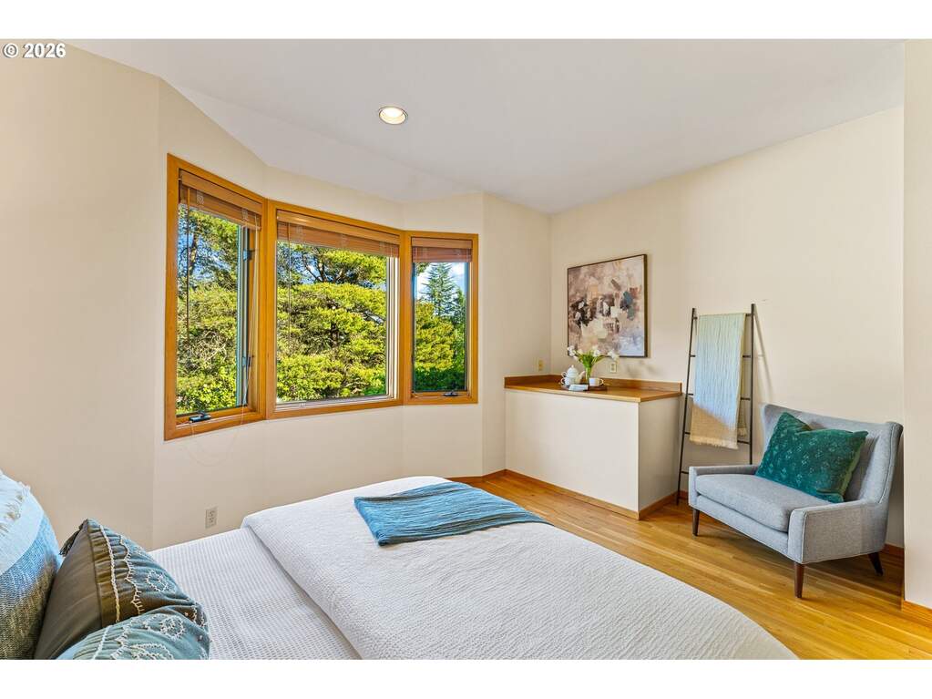 4 Bedroom Single Family Home/House's Image 27