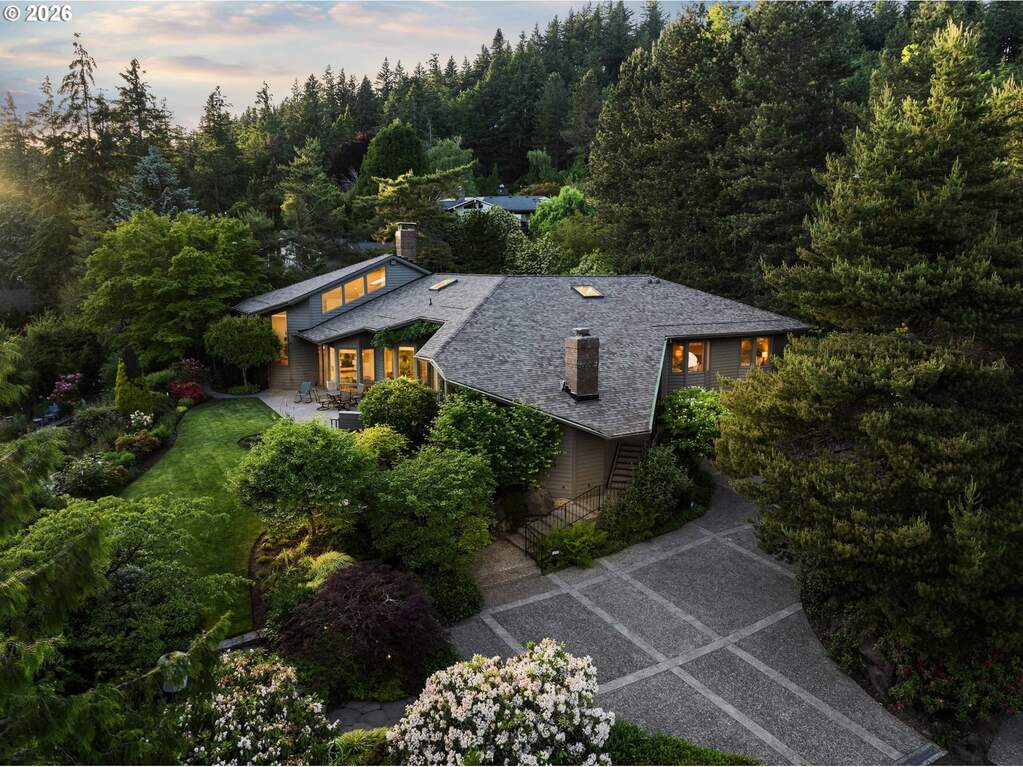 4 Bedroom Single Family Home/House's Image 32