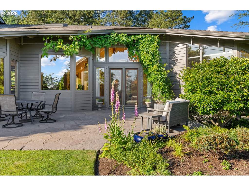 4 Bedroom Single Family Home/House's Image 33