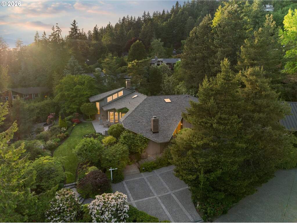 4 Bedroom Single Family Home/House's Image 37
