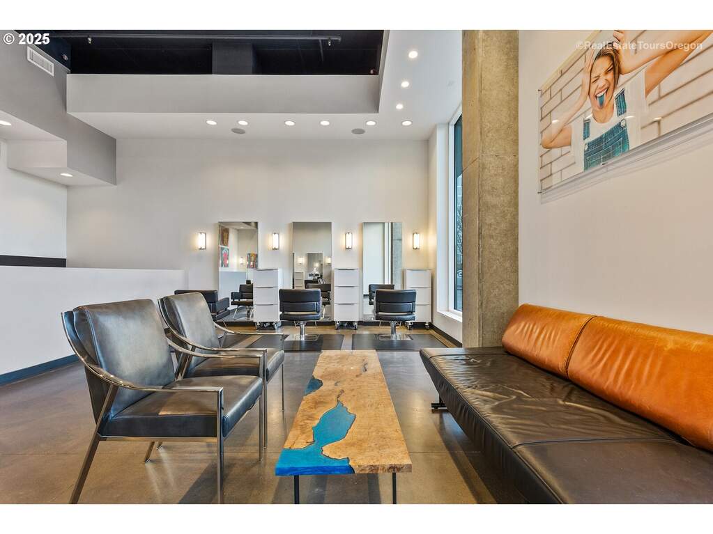 Apartment/Flat's Image 12
