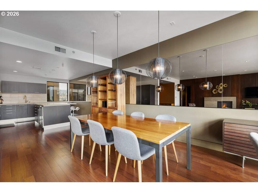 2 Bedroom Apartment/Flat's Image 11