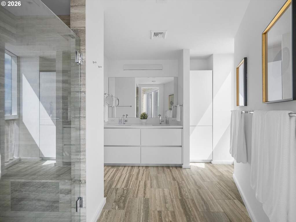 2 Bedroom Apartment/Flat's Image 13