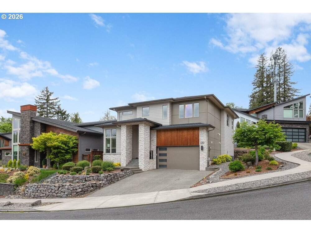 3 Bedroom Single Family Home/House's Image 43