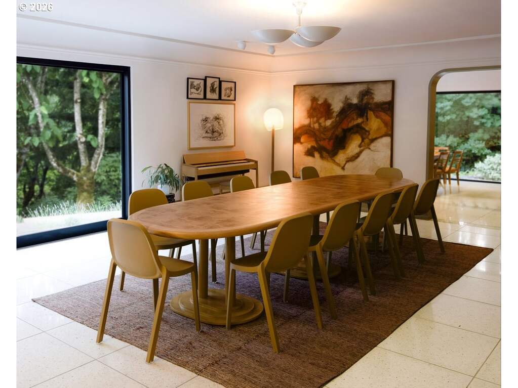 5 Bedroom Single Family Home/House's Image 20