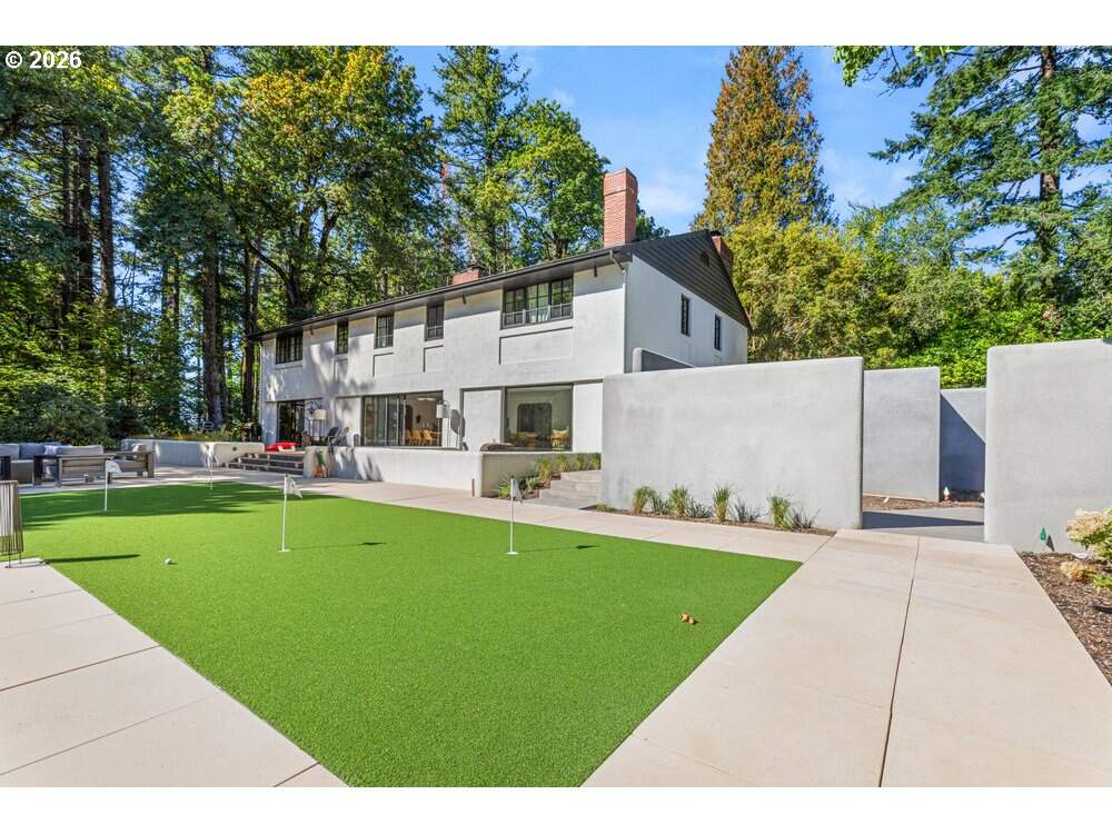 5 Bedroom Single Family Home/House's Image 22