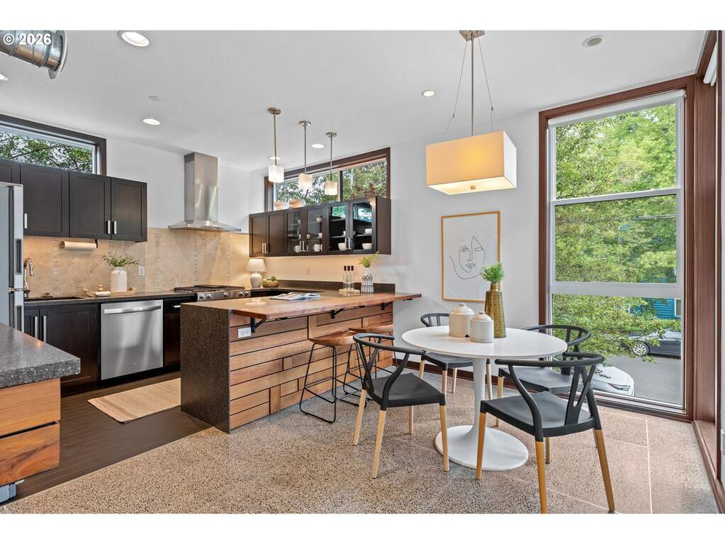 3 Bedroom Single Family Home/House's Image 10