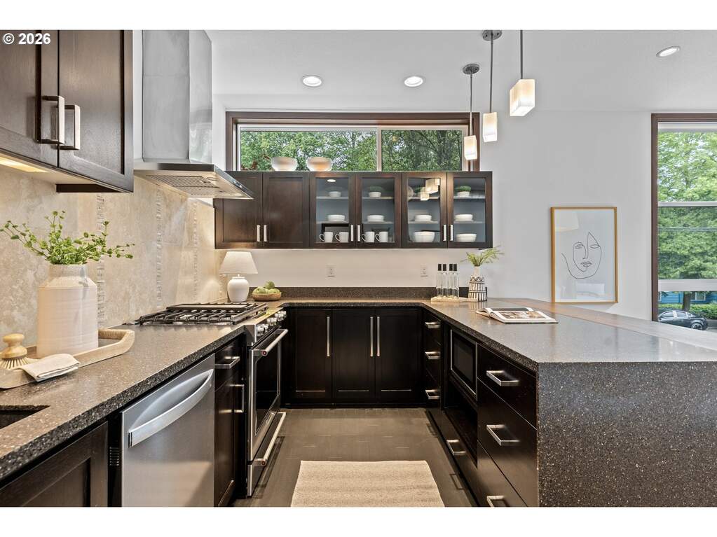 3 Bedroom Single Family Home/House's Image 12