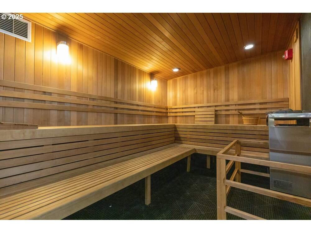 2 Bedroom Apartment/Flat's Image 31