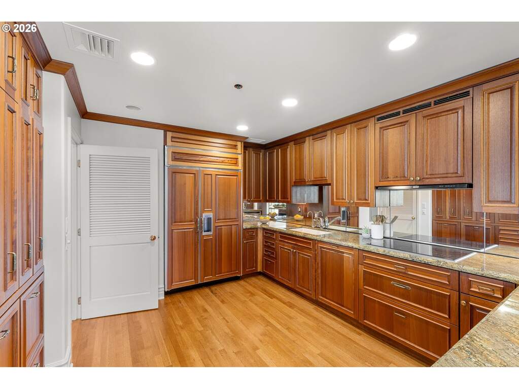 2 Bedroom Apartment/Flat's Image 8