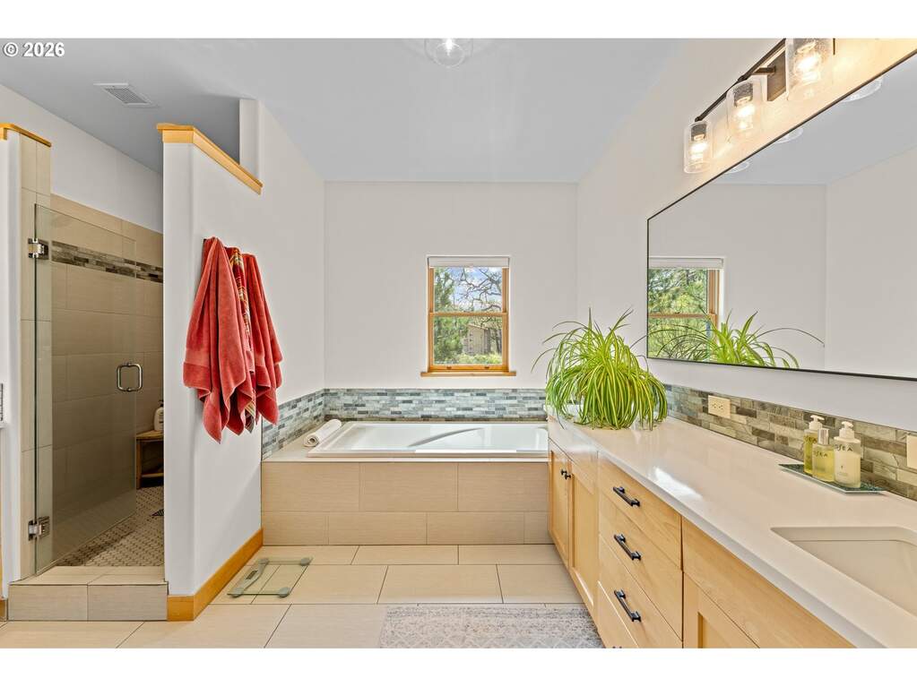 4 Bedroom Single Family Home/House's Image 15