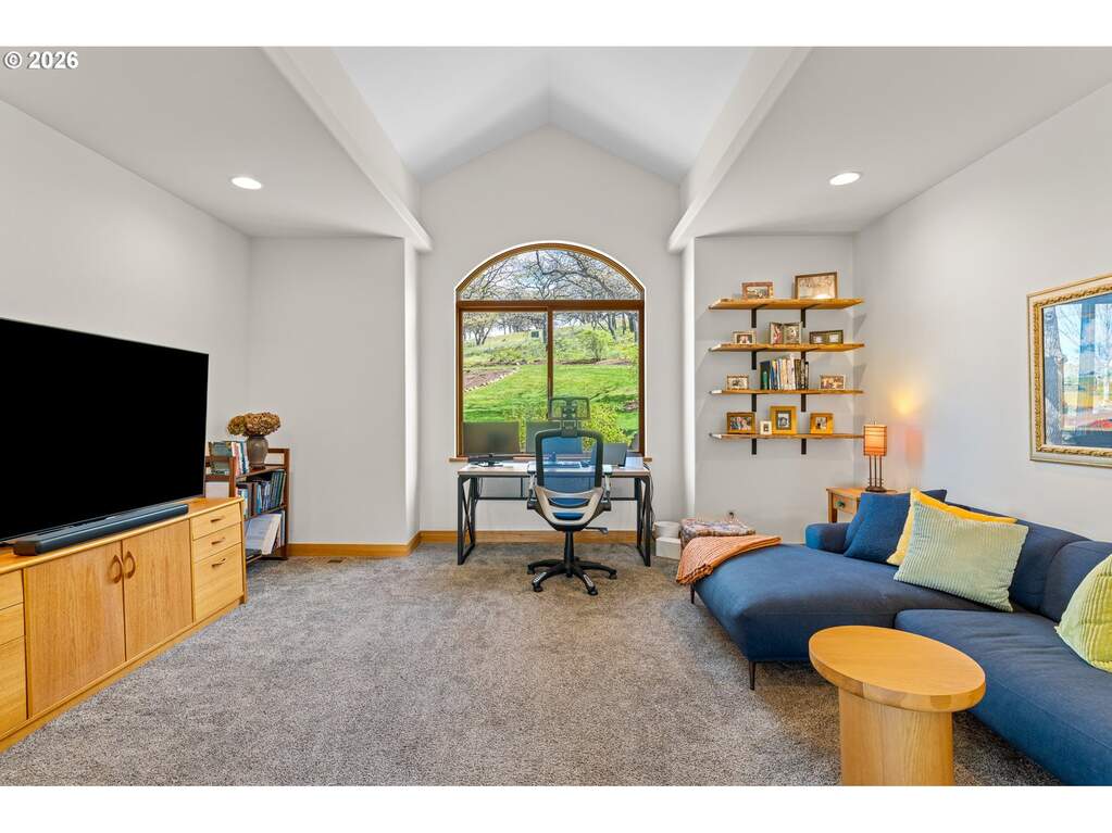 4 Bedroom Single Family Home/House's Image 18