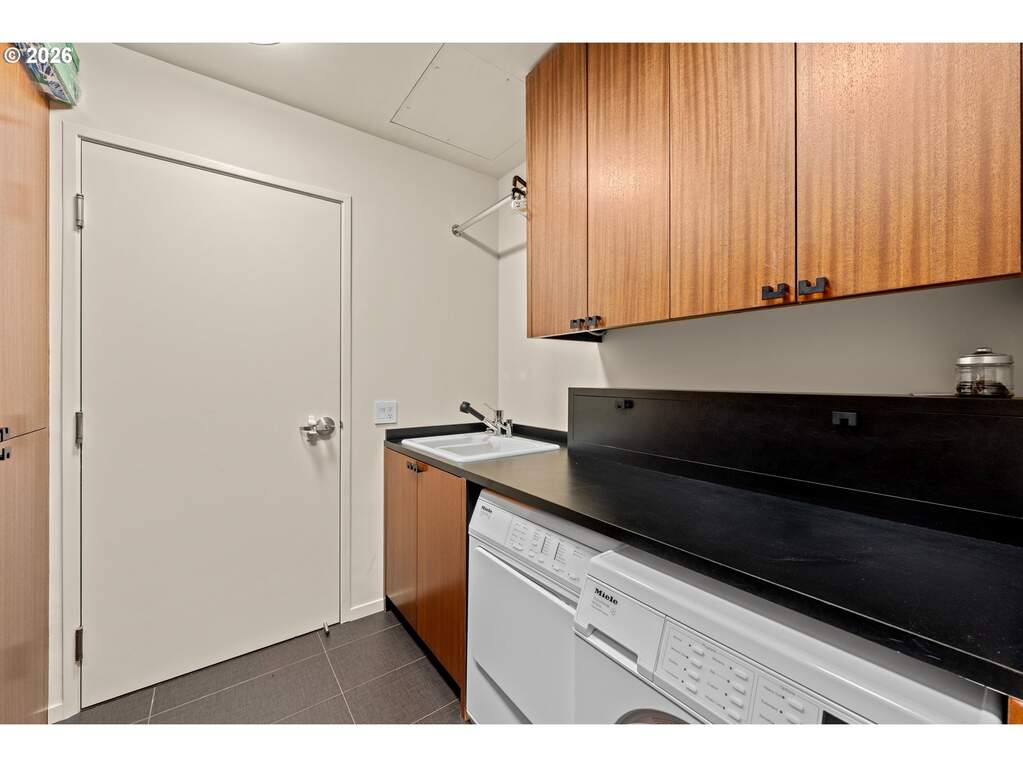 3 Bedroom Apartment/Flat's Image 34