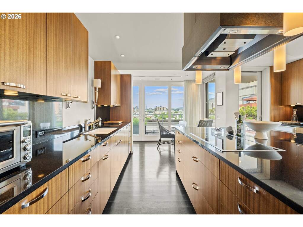 3 Bedroom Apartment/Flat's Image 3