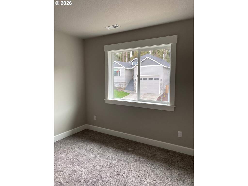 6 Bedroom Single Family Home/House's Image 16