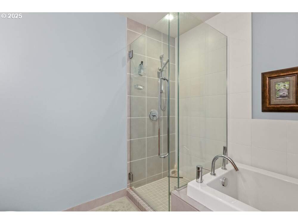 2 Bedroom Apartment/Flat's Image 36