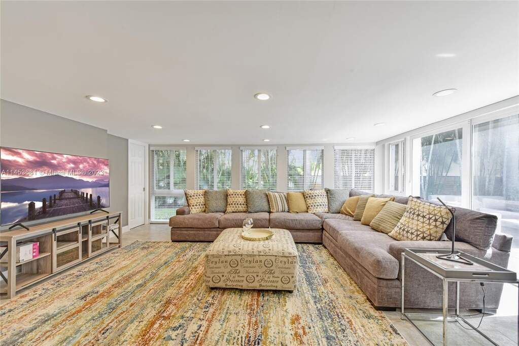 3 Bedroom Single Family Home/House's Image 6