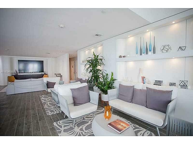 2 Bedroom Apartment/Flat's Image 3