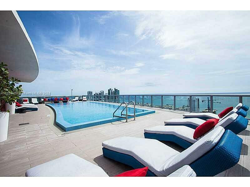 2 Bedroom Apartment/Flat's Image 4
