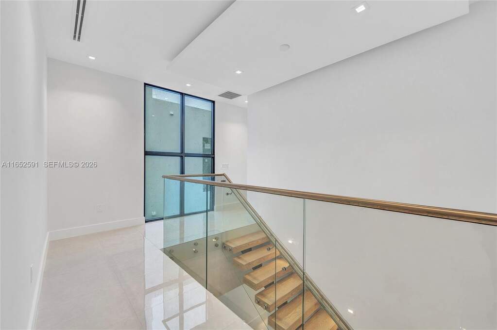 3 Bedroom Villa/Townhouse's Image 13