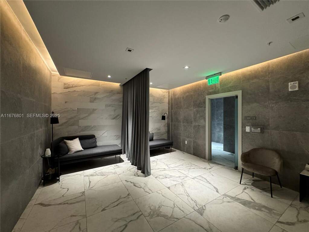 2 Bedroom Apartment/Flat's Image 12