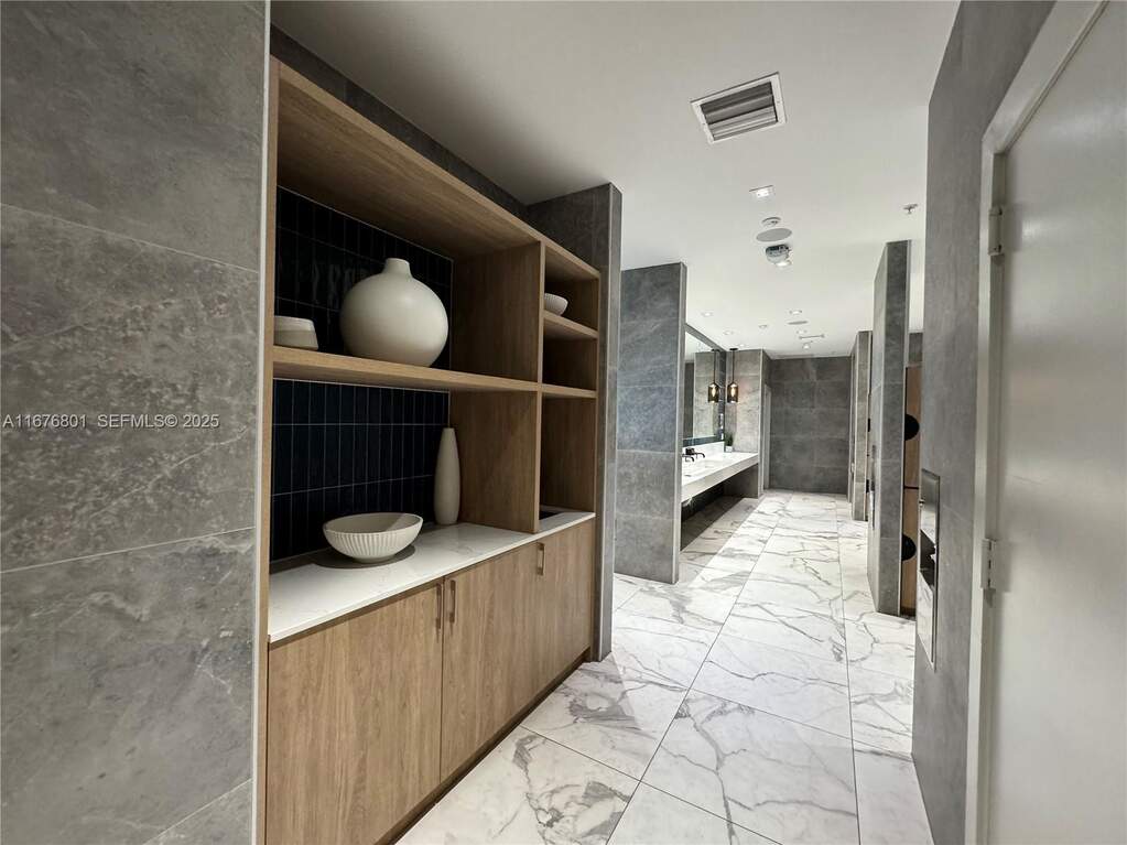 2 Bedroom Apartment/Flat's Image 13