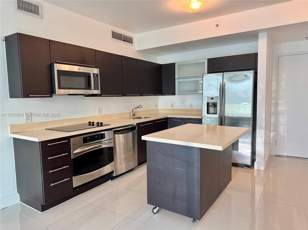 2 Bedroom Apartment/Flat's Image 3