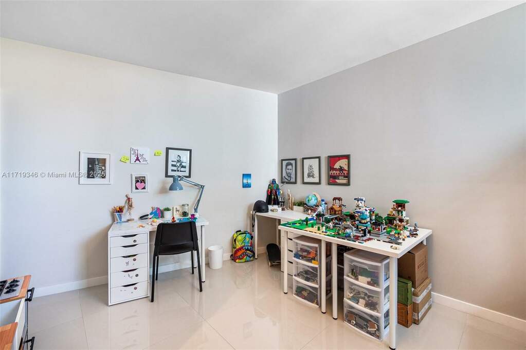 2 Bedroom Apartment/Flat's Image 10
