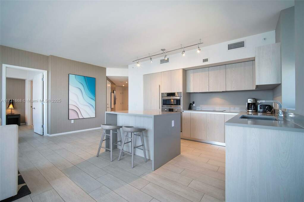 2 Bedroom Apartment/Flat's Image 3