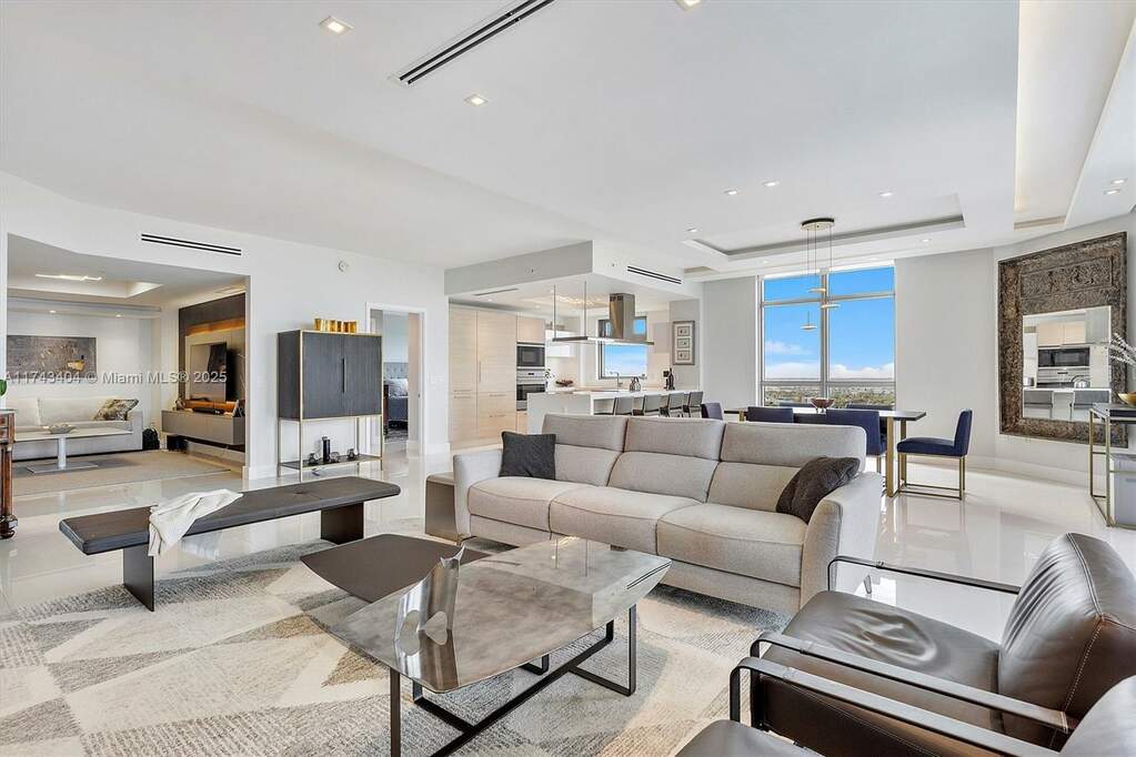 2 Bedroom Apartment/Flat's Image 9