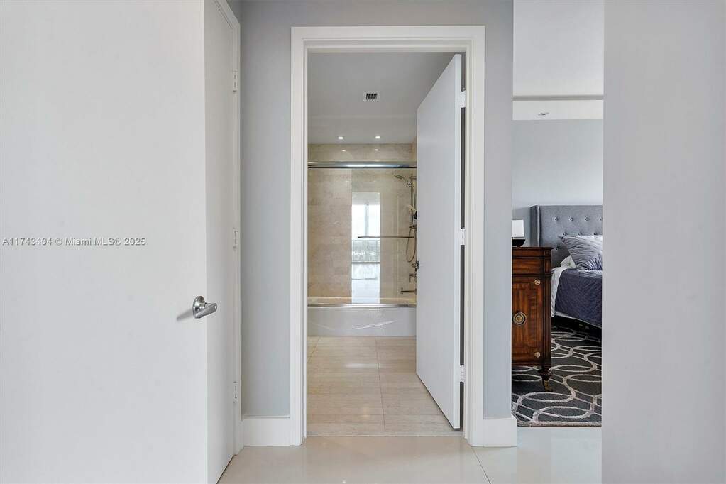 2 Bedroom Apartment/Flat's Image 28