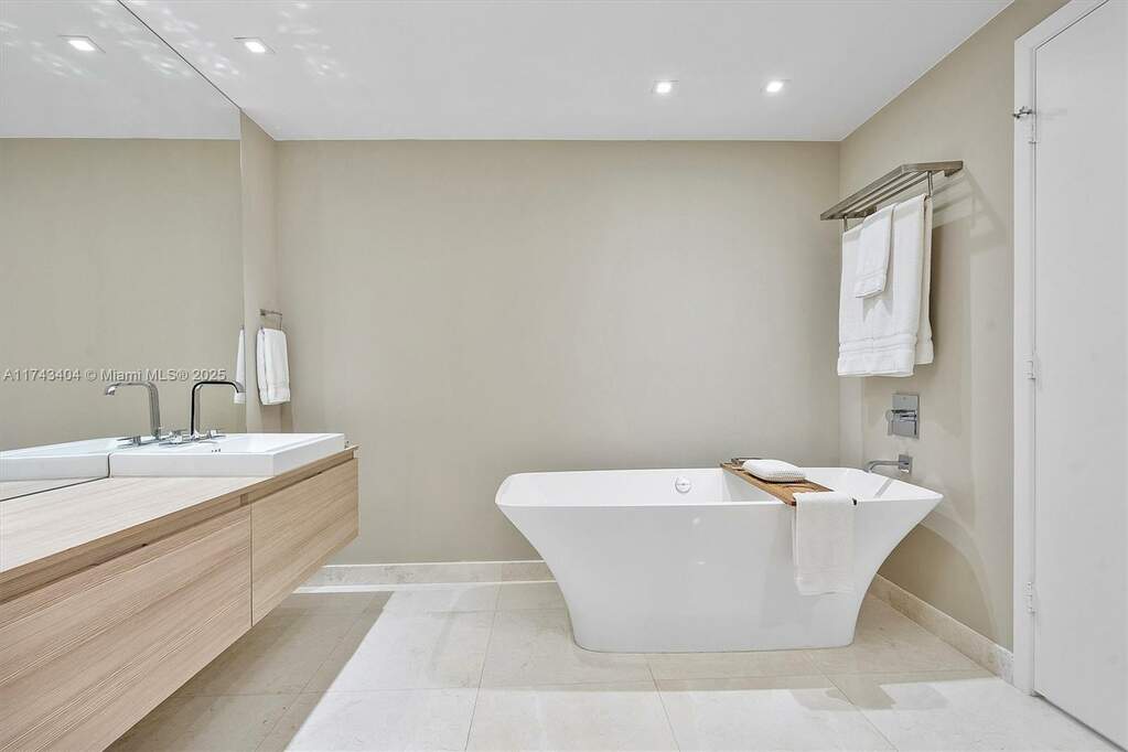 2 Bedroom Apartment/Flat's Image 45
