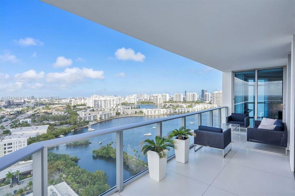 2 Bedroom Apartment/Flat's Image 51
