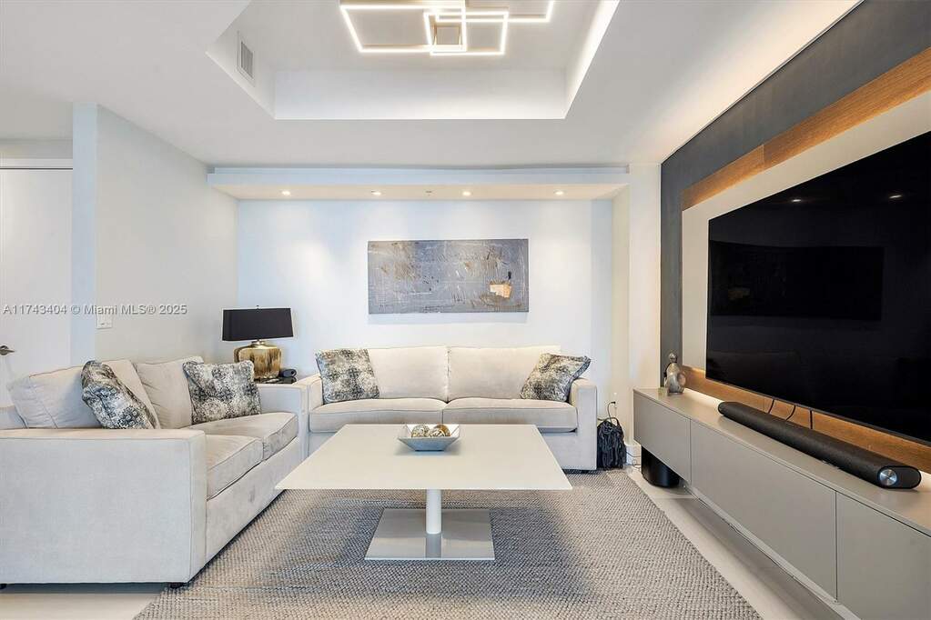 2 Bedroom Apartment/Flat's Image 3
