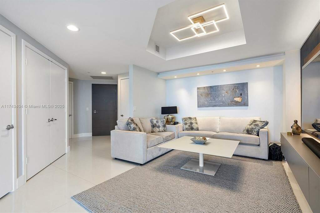 2 Bedroom Apartment/Flat's Image 4
