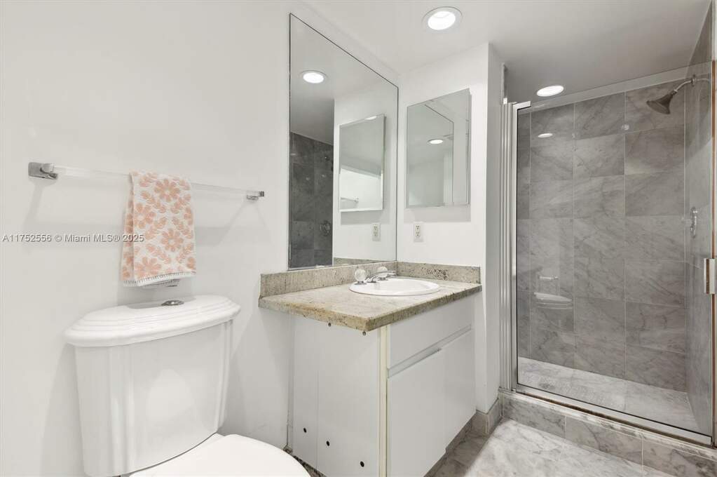 2 Bedroom Apartment/Flat's Image 8