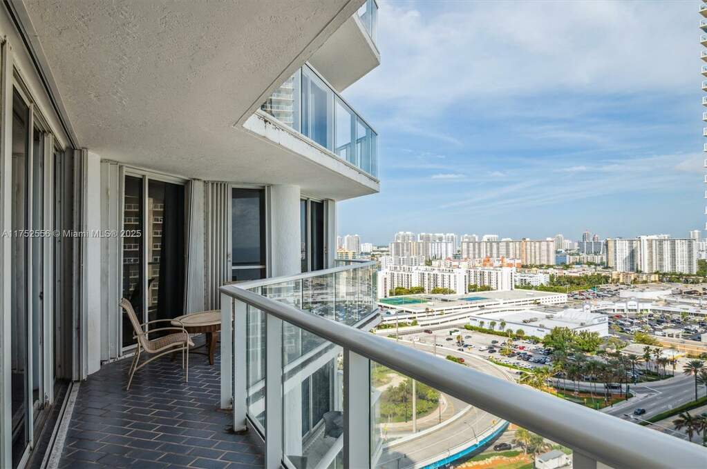 2 Bedroom Apartment/Flat's Image 11