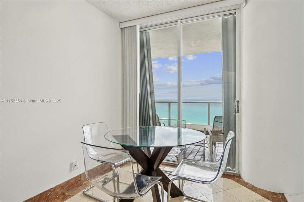 2 Bedroom Apartment/Flat's Image 3